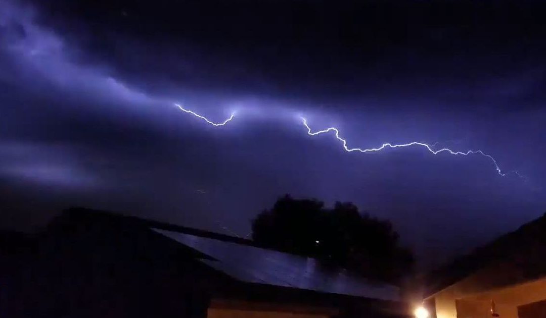 Late-night lightning, thunder rattle Phoenix
