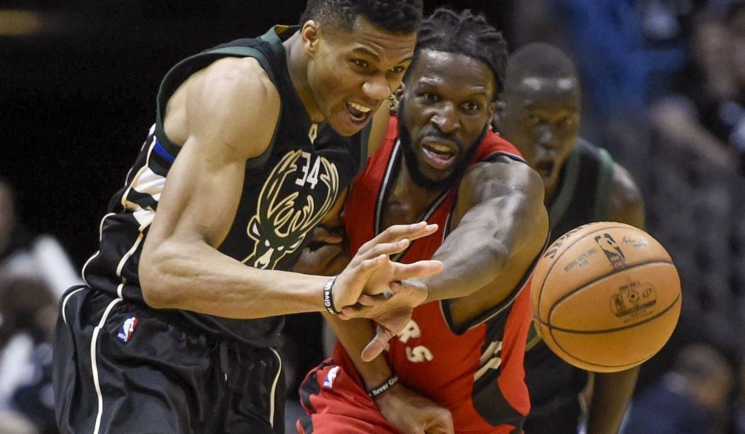 Bucks smother Raptors, dominate in Game 3 rout