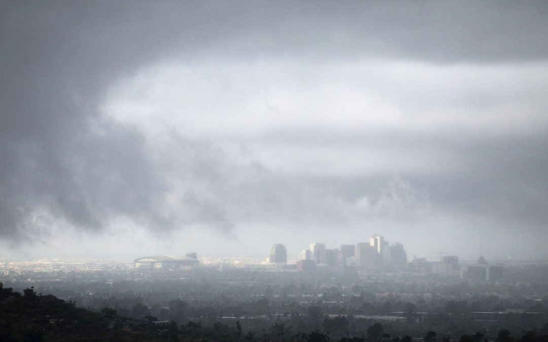 Rain lingers southeast of Phoenix area after unusually cool day