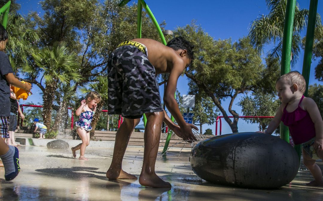 Phoenix hits first 100-degree day of 2017