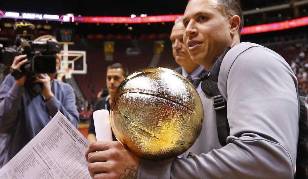Shadow Mountain basketball coach Mike Bibby obtains college degree