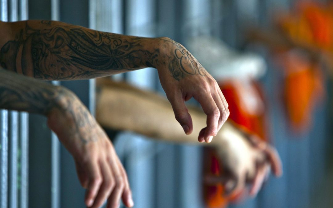 Bank of America to repay Arizona inmates for debit card fees