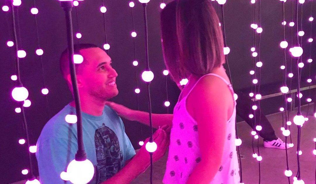 Arizona couple gets engaged in SMoCA light exhibit