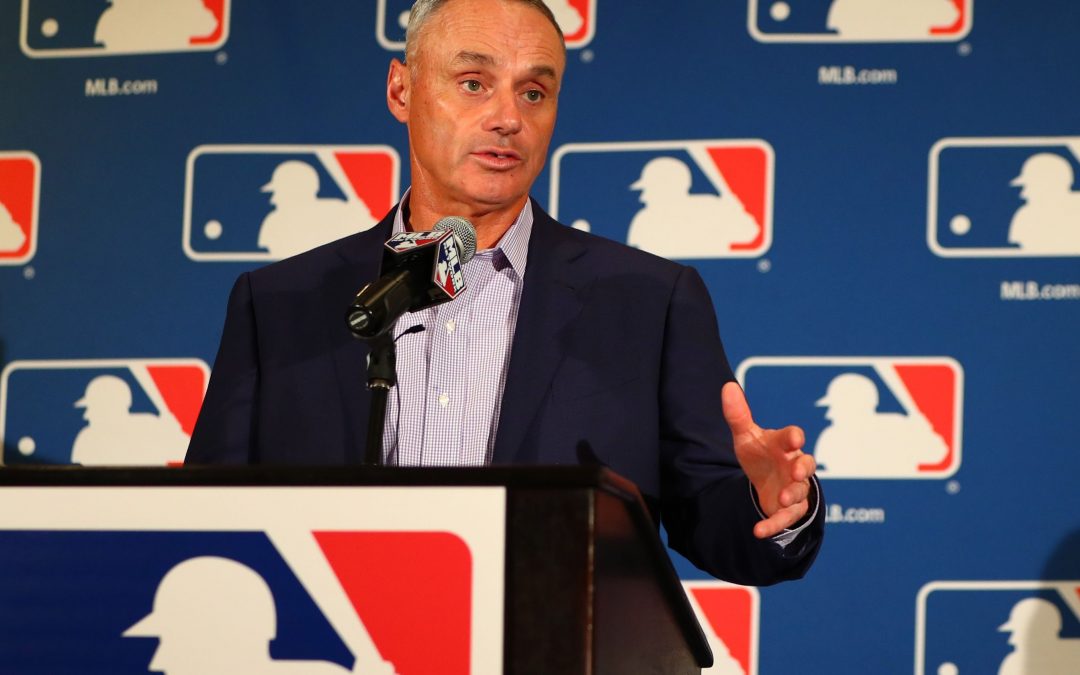 Like it or not, MLB to implement pitch clock in 2018
