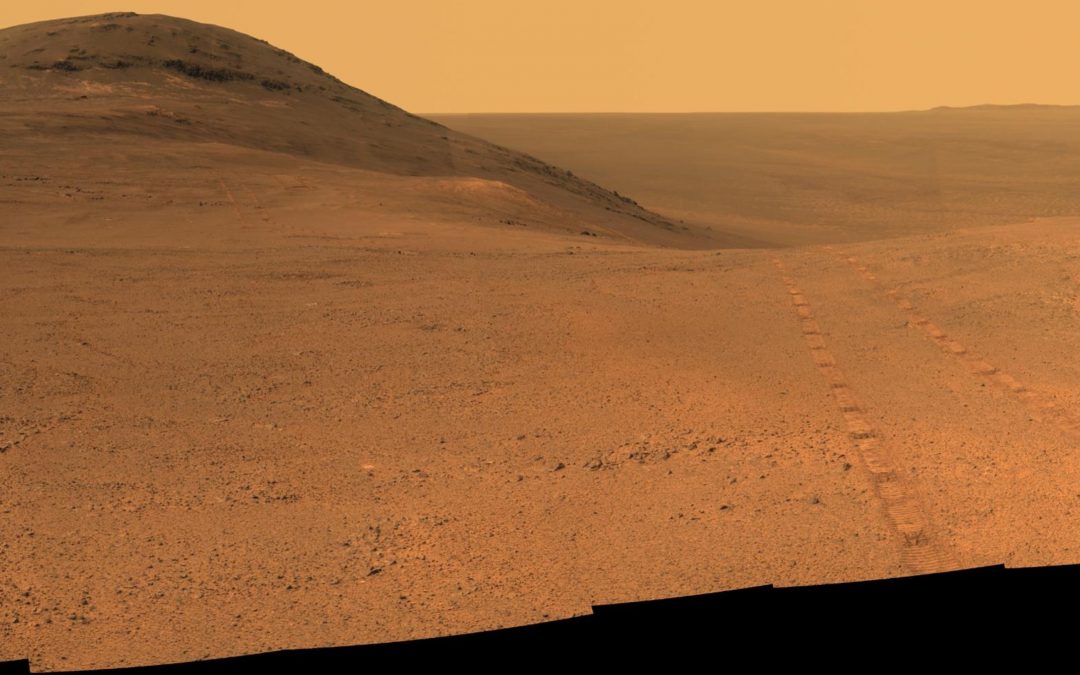 NASA rover takes a break on Mars, captures stunning panoramic photos