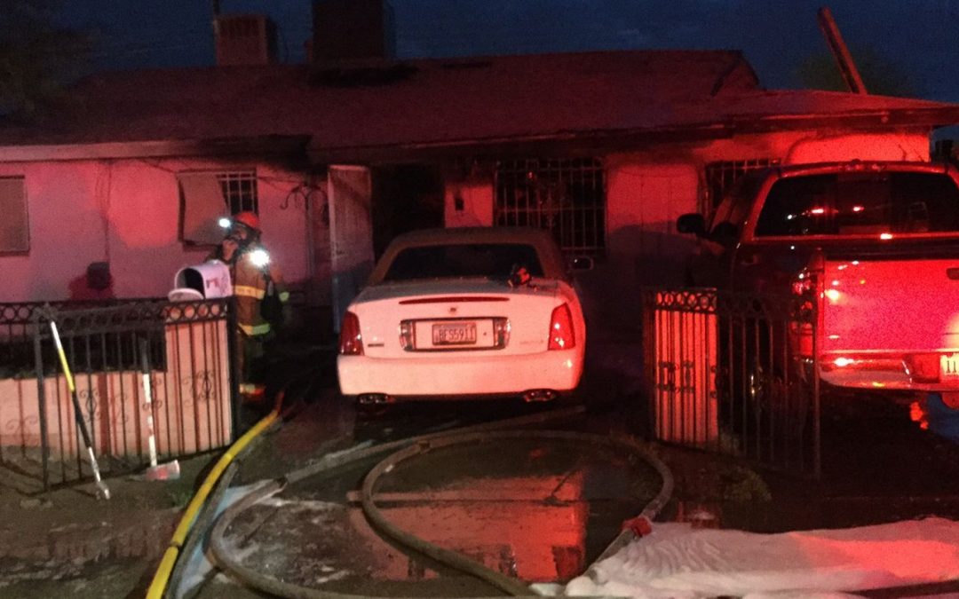 Man dead, woman critically injured in Phoenix house fire