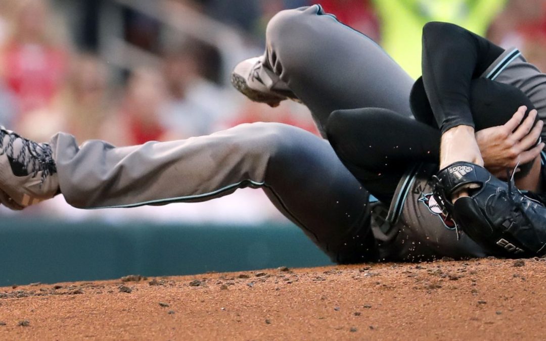 Robbie Ray hit in head by line drive, knocked out of loss to Cardinals