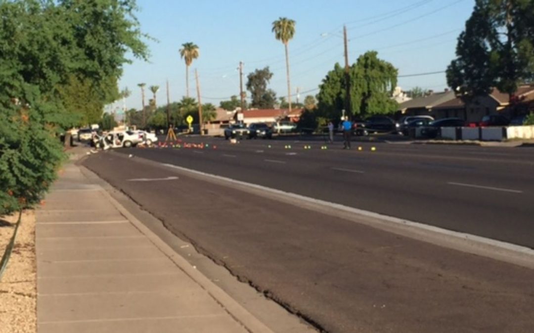 Head-on car accident in Phoenix kills 1, injuries others