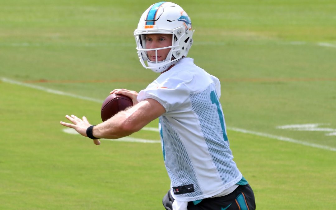 Dolphins QB Ryan Tannehill elects to have surgery for torn ACL