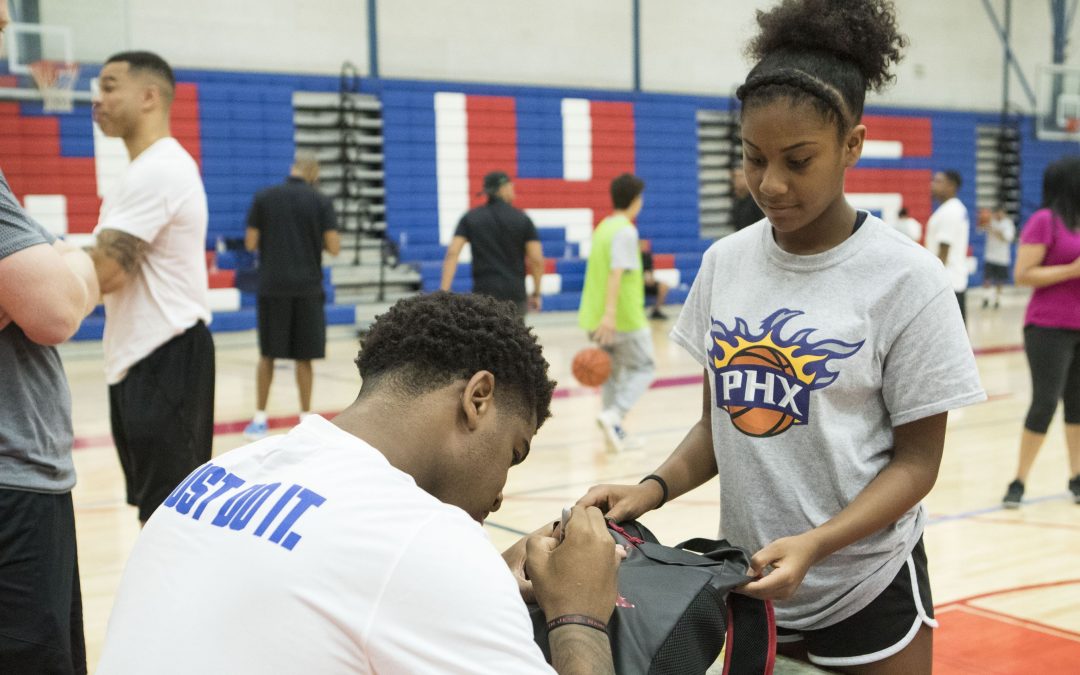 Suns’ Alan Williams hosts free kids’ basketball camp