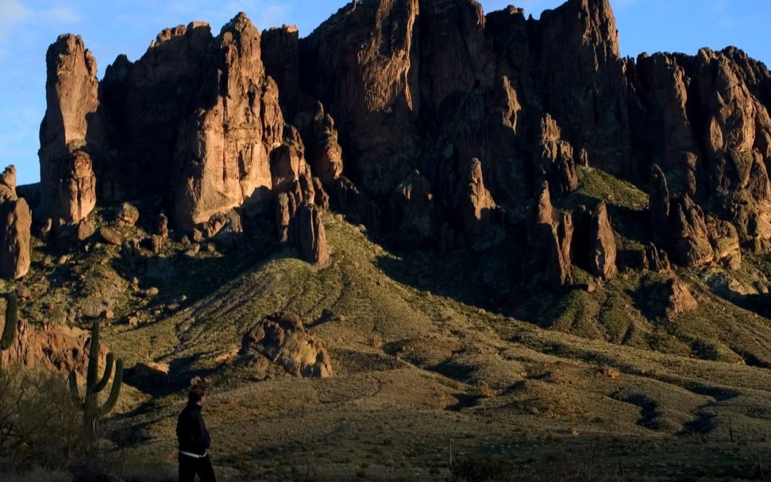 2 rabid animals in Superstition Mountains area popular with hikers