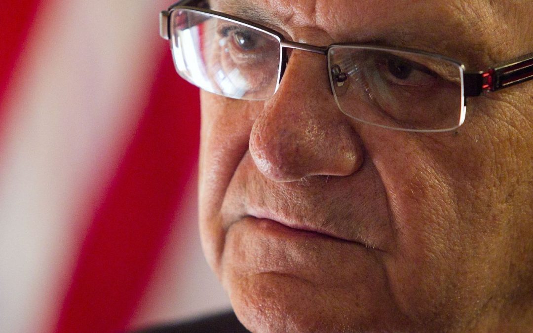 Arpaio lawyers take another step to vacate contempt conviction