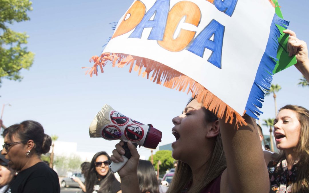 Federal government begins accepting DACA renewals following court order