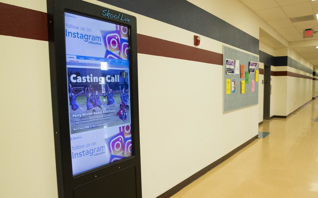 Digital billboards like SkoolLive stir concerns at Arizona schools