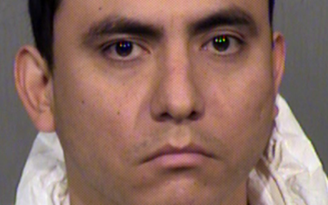 Mesa man pleads guilty to child abuse