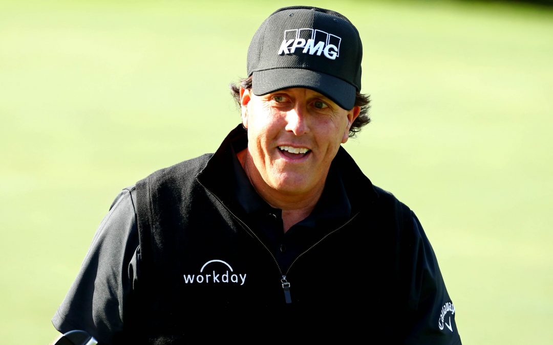 Hole-by-hole recap of Phil Mickelson vs. Tiger Woods