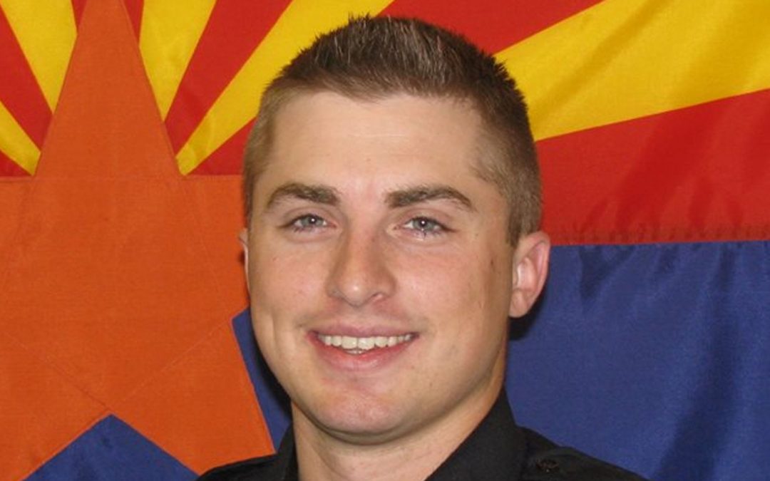 Flagstaff officer who fatally shot man dies of apparent suicide in Mesa