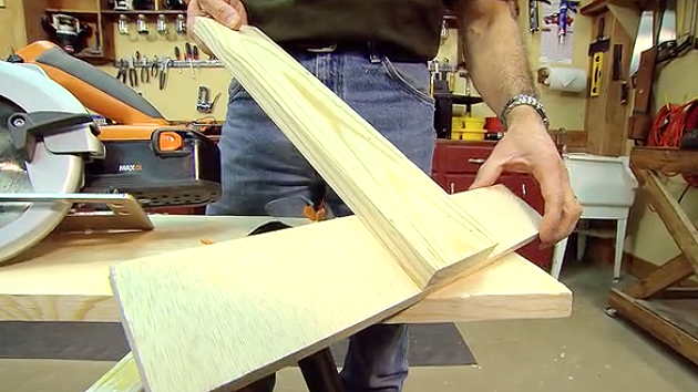 How to Make a Crosscut Guide for a Circular Saw