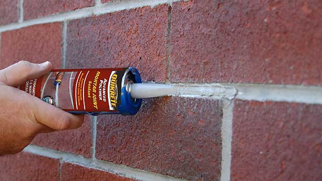 How to Repair Mortar in a Brick Wall or Chimney