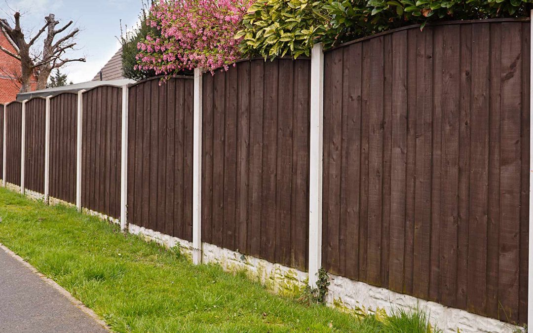 Fencing Options to Keep Your Yard Stylishly Secure