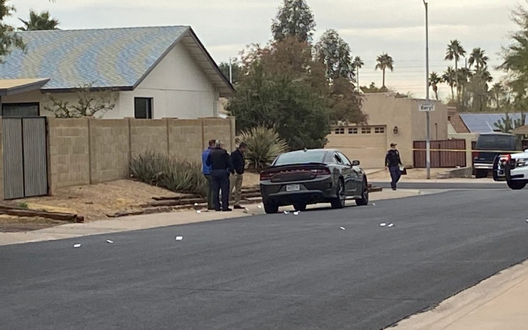 Man found fatally shot inside car in Phoenix neighborhood