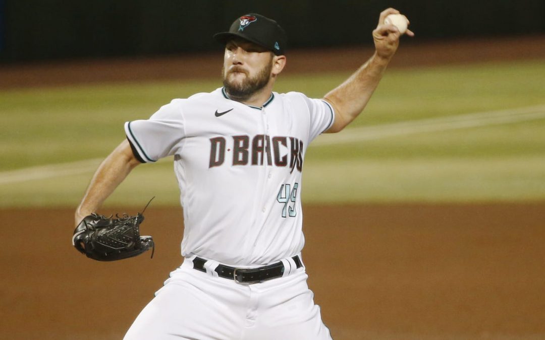 Diamondbacks’ Alex Young takes to the streets to warm up for relief outing