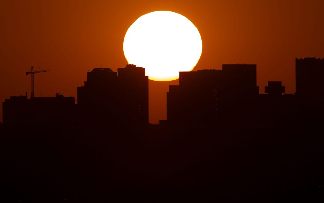 Extreme Phoenix heat will continue to worsen, weather experts say