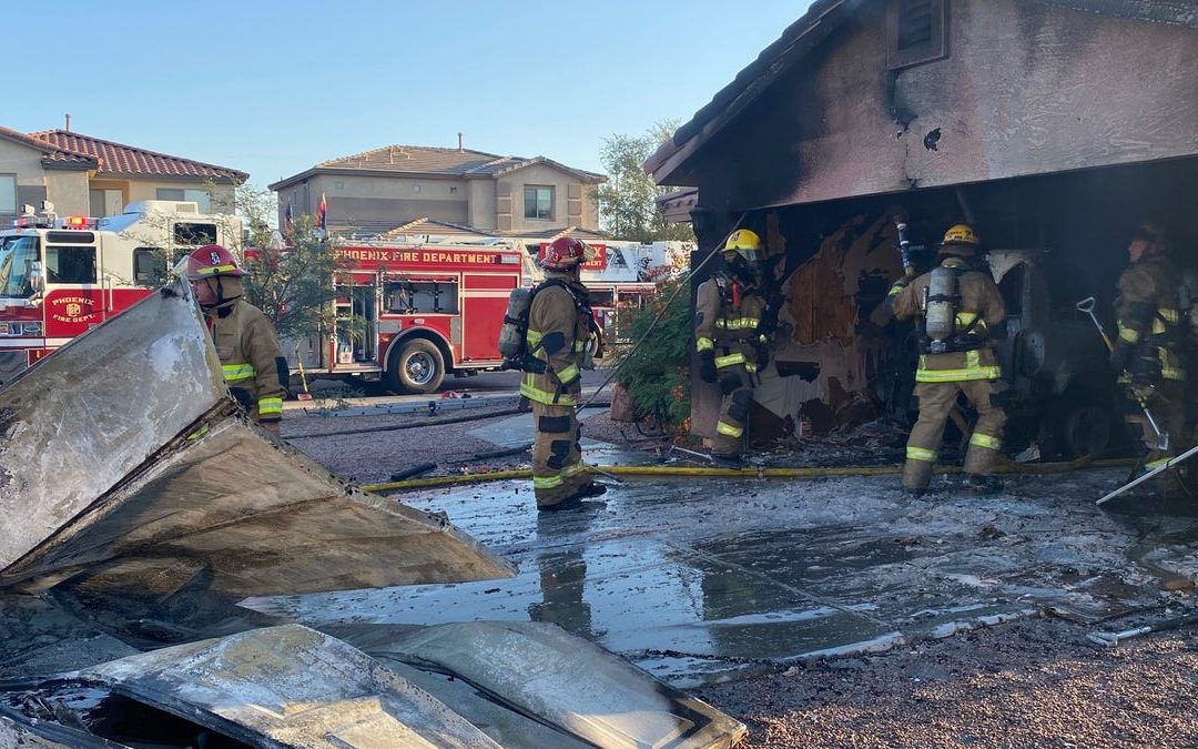 Car sparks house fire in Phoenix, displaces 2