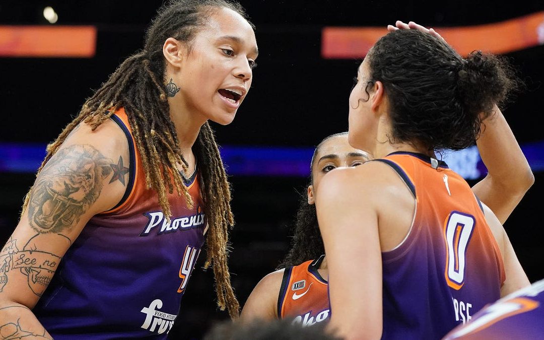 Phoenix Mercury blitz Indiana in third quarter for eighth straight win